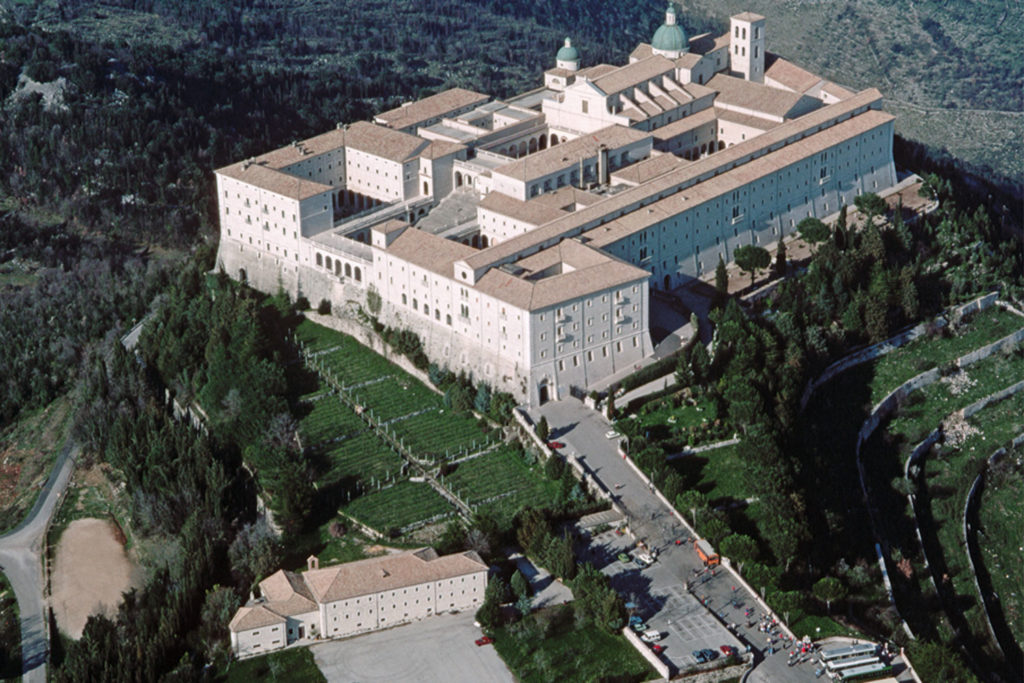 Döpke GmbH Spedition unterstützt die Monte Cassino Stiftung