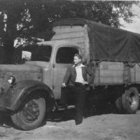 1946-ErstesFahrzeug-800px